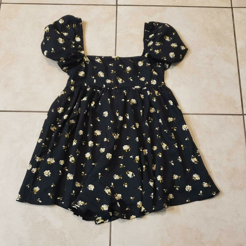 Princess Polly LORNA ROMPER BLACK FLORAL used size 4